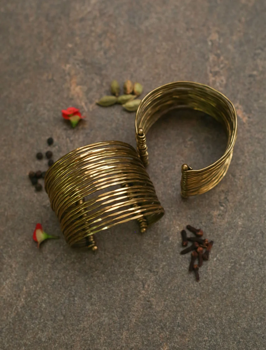 'Mira' Multi-layered Hand Cuff (Golden)