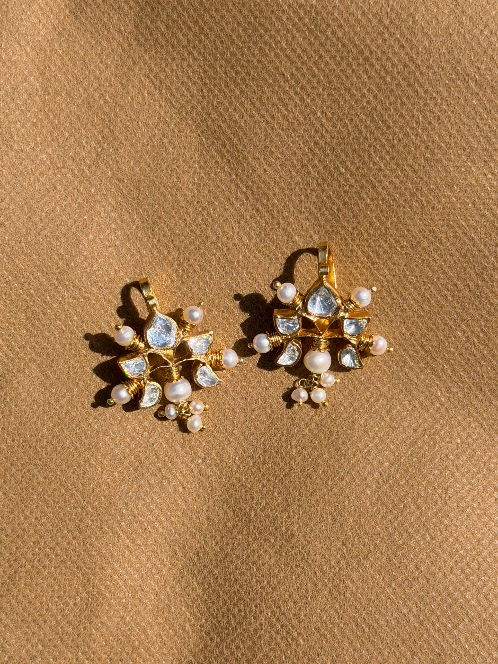 Star Cuffs – White