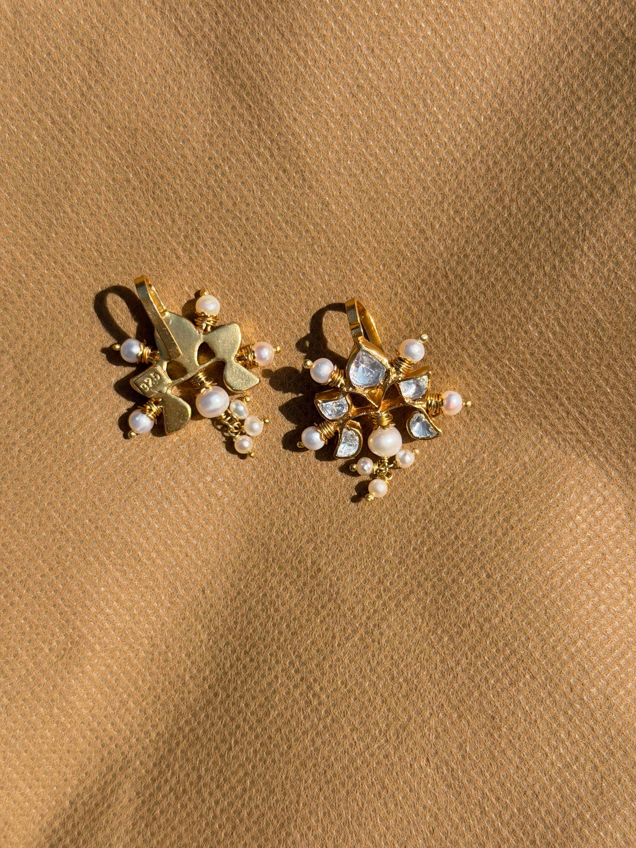 Star Cuffs – White