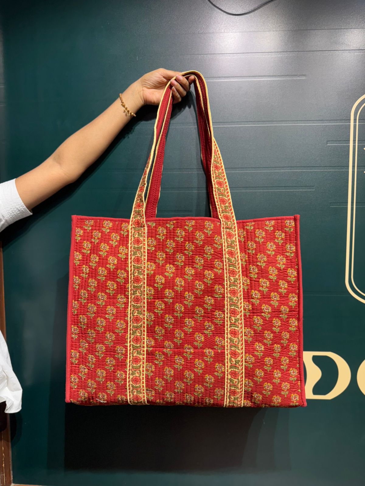 Jaipur Print Tote With Tassels - Red